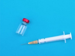 В Киеве открылась онлайн-запись на вакцинацию от коронавируса вне очереди