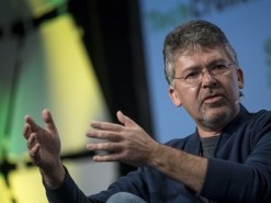 Apple нанимает директора Google для устранения конкуренции в гонке ИИ