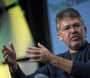 Apple нанимает директора Google для устранения конкуренции в гонке ИИ