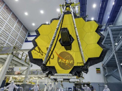 Поможет понять происхождение Вселенной: завтра NASA отправит в космос самый дорогой и большой телескоп