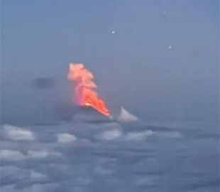 За нею понад 50 років шпигують США: вулкан на Камчатці прокинувся біля секретної бази