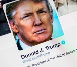 Твиты Дональда Трампа выставили на продажу в виде NFT