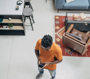 Шахраї за допомогою вразливості у смартфонах можуть створювати схеми чужих будинків