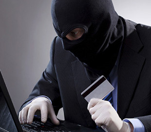 Чоловік відмовляється віддавати ПриватБанку 34 312 гривень кредиту, взятого шахраями - що вирішив суд