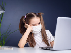 Исследование: украинцы в интернете стали больше читать, играть и покупать лекарства 