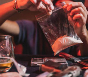 У Харкові викрили "торговця смертю", який збував наркотики через Інтернет