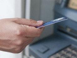 Експрацівника державного банку підозрюють у махінаціях з коштами клієнтів