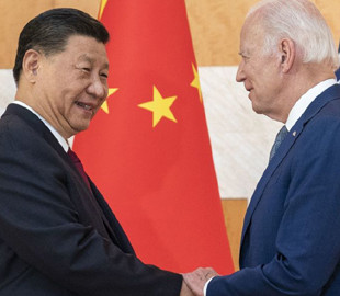Червона лінія у відносинах США та Китаю: Сі Цзіньпін попередив Байдена щодо Тайваню