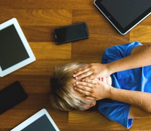 Одинадцять причин вимкнути смартфон