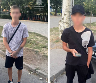 У Запоріжжі затримали двох студентів, які за вказівками інтернет-кураторів з рф підпалили авто військових