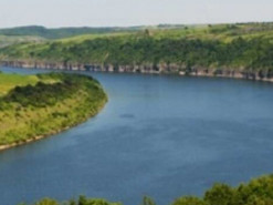 При спробі незаконного перетину українського кордону затримали програміста, що намагався переплисти Дністер і втекти до Молдови