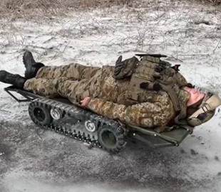 Возять поранених і боєприпаси: Сили оборони застосовують універсальні наземні дрони