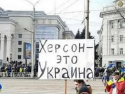 В окупованому Херсоні активісти руху «Жовта Стрічка» прикрасили місто українськими символами. ФОТО