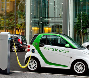 Кабмін вирішив звільнити від оподаткування електромобілі