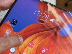 Смартфон Huawei Mate X пока не готов к выходу на рынок