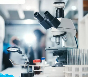 Anthropic заявила про перше відкриття своєї біолабораторії: що знайшов ШІ