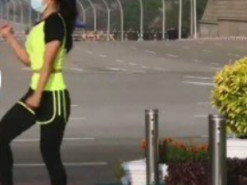 Видео танца во время военного переворота в Мьянме стало популярным в Сети