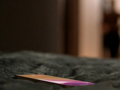 iPhone 13 показали вживую в сериале «Тед Лассо»