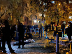 Вибух на дитмайданчику в Рівному: серед постраждалих дитина і патрульний