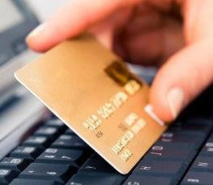Жителька Тернополя віддала свої гроші “працівникові” банку