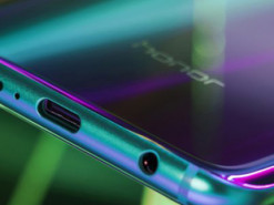 Honor 10 остался в рабочем состоянии после падения с пятого этажа