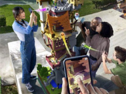 Представлена мобильная версия Minecraft для игры в реальном мире