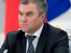 Спикер Госдумы предложил лишать гражданства россиян, критикующих действия РФ в Украине