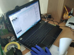 Под Днепром двое мужчин распространяли порно в интернете с собственным участием