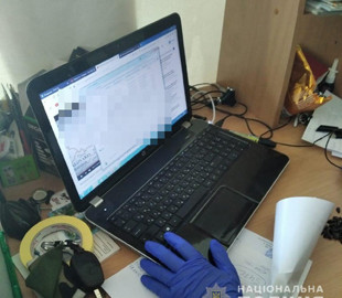 Под Днепром двое мужчин распространяли порно в интернете с собственным участием