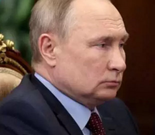 Колесо огляду, яке помпезно відкривав путін у Москві, одразу ж зламалося