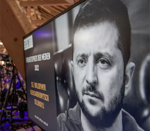 В Германии состоялась церемония вручения "Премии СМИ за свободу": ее присудили Президенту Зеленскому