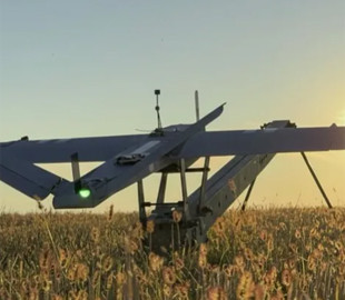 Здатний виконувати три типи завдань: що відомо про новий український БПЛА Saker Hunter