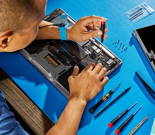 Apple розширила програму самостійного ремонту на ноутбуки MacBook