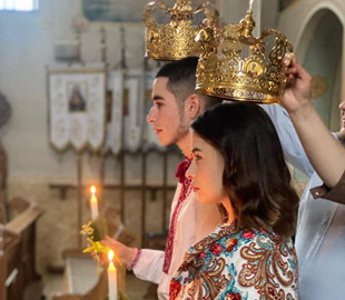 20-річний переможець "Голосу країни" Роман Сасанчин обвінчався зі своєю дружиною