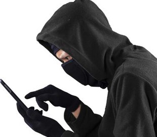 Псевдобанкір обдурив жінку на 2400 грн