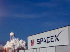 Falcon 9 компании SpaceX должна стартовать на орбиту с очередной партией из 60 мини-спутников