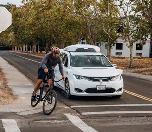 Робомобиль Waymo распознаёт детей и прогнозирует поведение велосипедистов