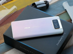 Asus ZenFone 8 поддерживает 30-ваттную зарядку