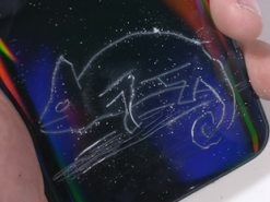 Блогер проверил надёжность Samsung Galaxy A50 с пластиковым корпусом