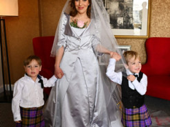 Джулиан Ассанж женится на своем адвокате в британской тюрьме