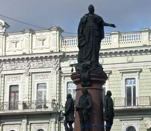 В Одеській ОВА обіцяють швидкий демонтаж пам’ятника Катерині ІІ