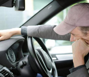 В Украине хотят платить водителям, «сдающим» нарушителей