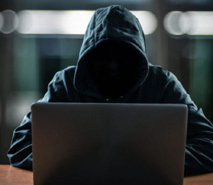 Хакери атакували сайт NV. Вони виклали фейк про стеження за працівниками силових відомств України