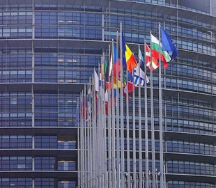 Франция хочет усилить контроль над технологическими компаниями на территории Евросоюза