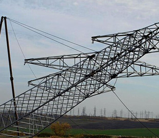 У Курській області невідомі підірвали опору лінії електропередач