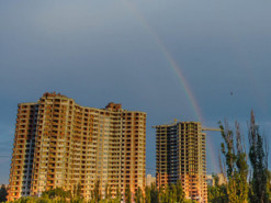 Вечернее чудо: в сети показали фото огромной радуги над Киевом