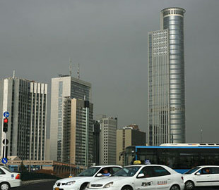 Впервые объектом хакерской атаки стала компьютерная система одного из небоскребов