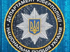 Кіберполіція викрила шахраїв, які ошукували людей, перебуваючи під вартою