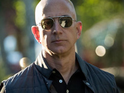 Основатель Amazon продал акции компании на $1,8 миллиарда