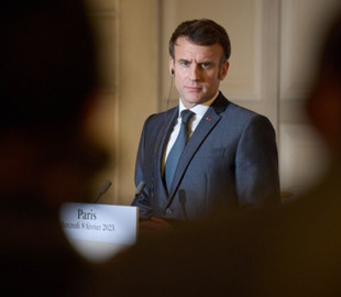 Макрона обурила відмова Facebook видалити фейкове відео з держпереворотом у Франції